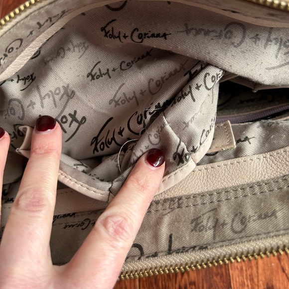 GUC Foley + Corinna satchel - Picture 4 of 9